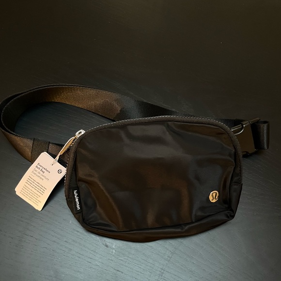 lululemon athletica Handbags - NWT Lululemon Black Everyday Belt Bag